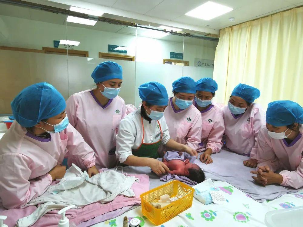 白银妇婴监护型护送